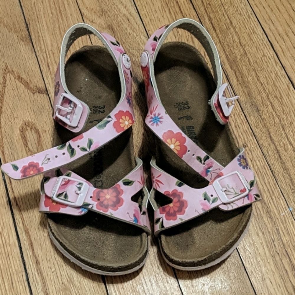 Girls Birkenstock sandals